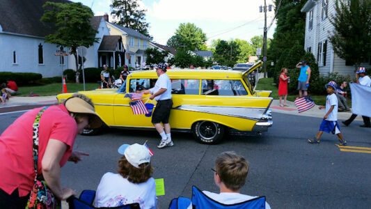 Leesburg Fourth of July Parade - 1957 Chevy